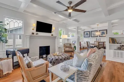 Image de Remarkable Isle of Hope Bungalow w/ Parking and Large Yard by Lucky Savannah