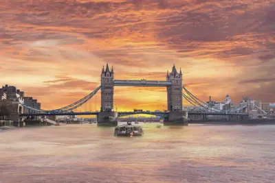 Image de Attractive Tower Bridge Apartment! 2 Mins From the River Side!