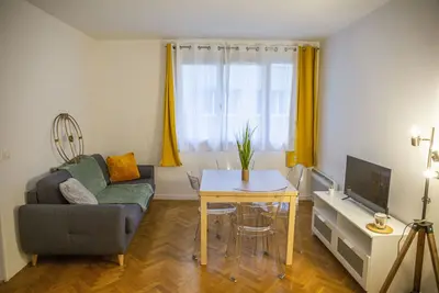 Image de Grand 2 pièces avec parking et métro à proximité immédiate