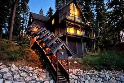 Image de Tahoe Treetop Escape 4br Near Trails & Donner Lake