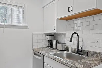 Bright & Quiet 1Bdr Apt in Millvale\/Lawrenceville