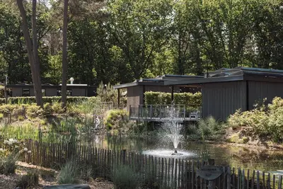 Image de This amazing Eco-Lodge designed by an architect is highly luxurious and completely furnished for six persons.