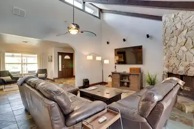 Image de Spacious Wellington Vacation Rental - Private Pool