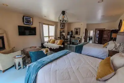 Image de North Sunflower Casita @ SantuaRio Grande - Cozy Casita+Fireplace+Private Patio