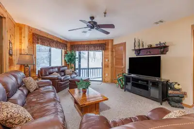 Image de Seven Springs Stoneridge 3 Bedroom Standard Condo, Private Deck by RedAwning