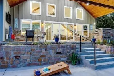 Image de B4 Hideaway Lake House w/ dock