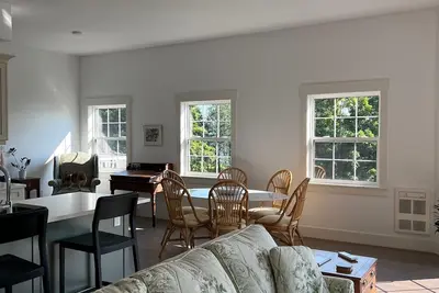 Image de Upper level end unit with wate view in every direction