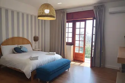 Image de Maison avec vue sur la mer et la côte amalfitaine