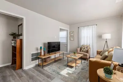 Image de Mid Term Rental Home in Hobart 1224 W Home Ave