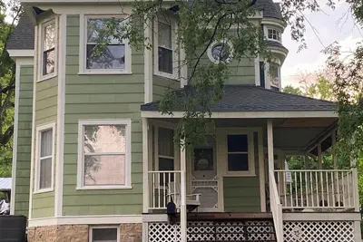 Image de The Sutton House 2 blocks from Main Street & Courthouse Square