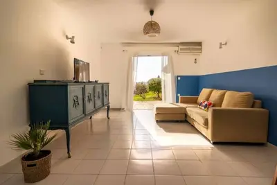 Maison of apartments next to the beach-Studio Blue