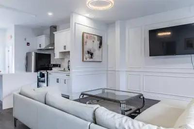 Image de Gorgeous 2 Bedroom Apartment