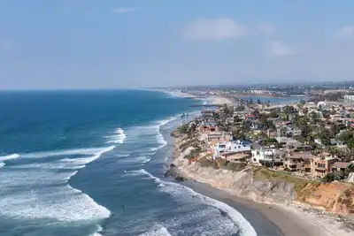 Image de Oceanview Rooftop Patio | Walk To The Beach & Park