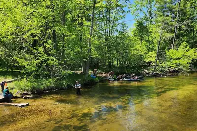 Image de Completely remodeled cabin on 18 acres - across from Little Manistee River!