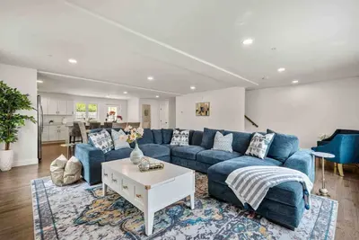 Image de Amazing Location, 3 Br King Suite, Covered Parking
