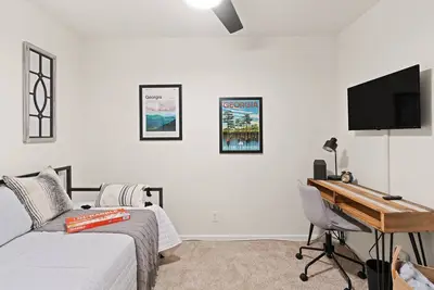 Image de Stafford Oaks | 3 Bed, 1 Bath