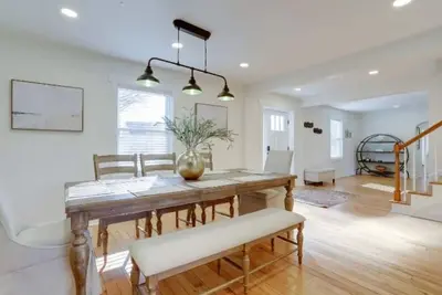 Image de Family-friendly: Elegance 15mins to Downtown D. C.