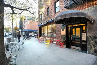Image de Amazing West Village 1br w/ W/D, nr cafes, by Blueground