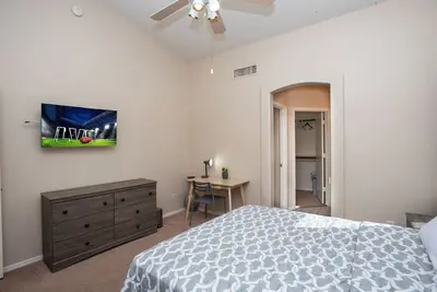 Image de Relaxing Home w/Private Yard & Free-Flowing Layout