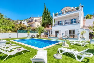 Image de Villa \"Costacabana - Maribel\" avec piscine privée, 3 terrasses privées et Wi-Fi