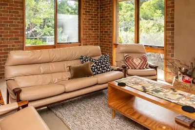 Image de Sadie Somers Mid Century Shack