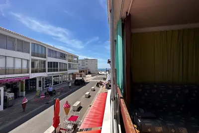 Image de Studio rénové près de la plage avec Wi-Fi et animaux admis