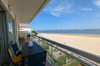 Image de Grand T3 avec 2 terrasses et accès direct plage