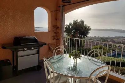 Image de Appartement vue mer Cargèse dans résidence privée arborée