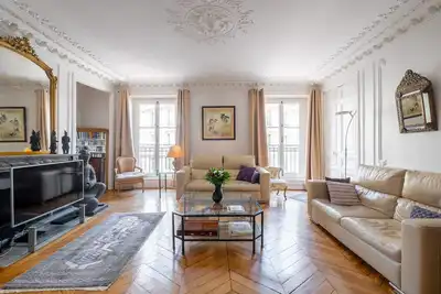 Image de Peaches of Paris, by Veeve
