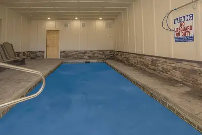 Image de WildernessSplashLodge: Pool, Mtn View, Pets, Theater, Game Room, Hot Tub, WiFi