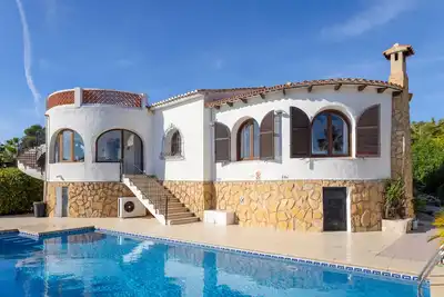 Image de Villa de charme sans vis-à-vis, piscine privée