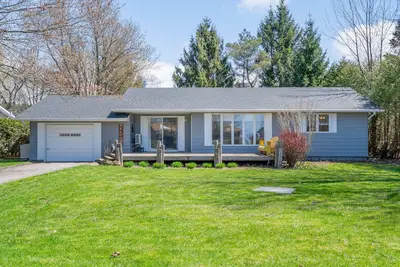 Image de Bungalow of Bliss - Family Cottage on Lake Huron