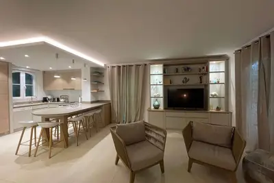 Image de Les Restanques - Magnifique maison Moderne sur le Lac
