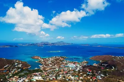 2 Bedroom Villa w/ Pool & Courtyard