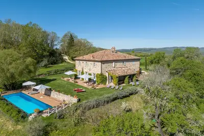 Image de Poggio Posillipo pristine, wild Umbria.
