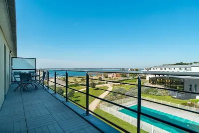 Image de Les Thermes 532 - Vue mer avec piscine partagée