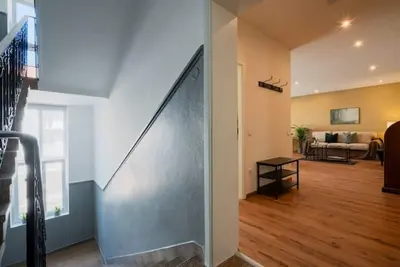 Image de Zentrales 80-qm-city-apartment fĂĽr 4 Pers