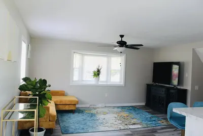 Image de New Bright and Modern 3br Home\/\/ Conveniently Location\/\/ Toledo