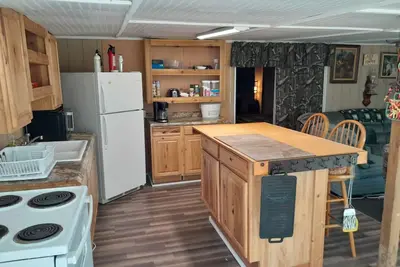 Image de Cabin #2 at Monterrey Park an Boat Launch area on Lake Sam Rayburn