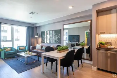 Image de Stunning 1br Condo at Savoy w Fitness Room & Pool