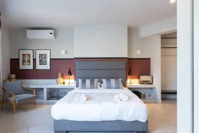 Image de Superb Central Athens Suite with Rooftop – Perfect for 5 Guests, 85sqm