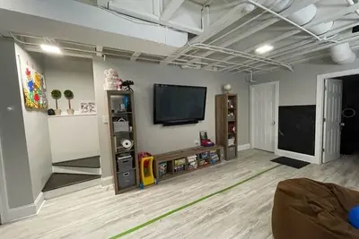 Image de Beautiful Bronzeville Home with Gym & Yard