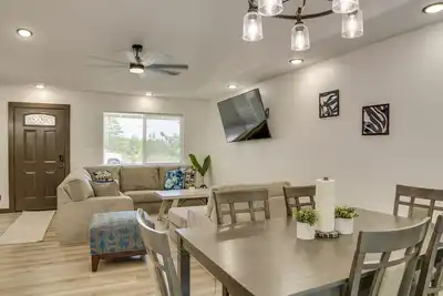 Image de 3 Mi to Shipman Beach! Family Getaway w/ Patio