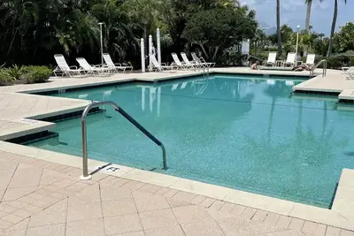 Image de Relax in Luxury on Hutchinson Island South Bayview Condo