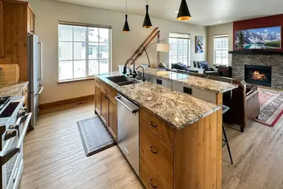 Image de Charming Tri-Level Condo in Downtown McCall
