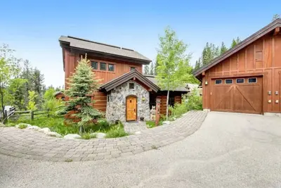 Image de Tamarack Ski-In/Out | Fireplace + Slopeside Views