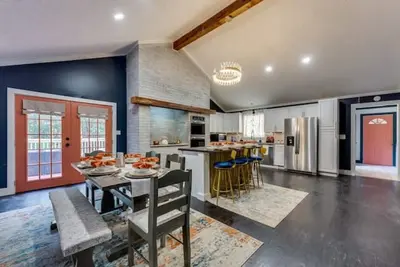 Image de Atl African Oasis Retreat with Pool!