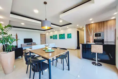 Image de Luxurious and cozy brand new apartment!