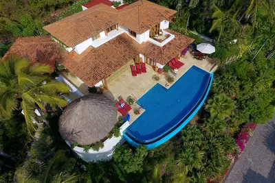 Image de Luxury 5Br home in Punta del Burro. Enjoy daily breakfast and lunch in paradise!
