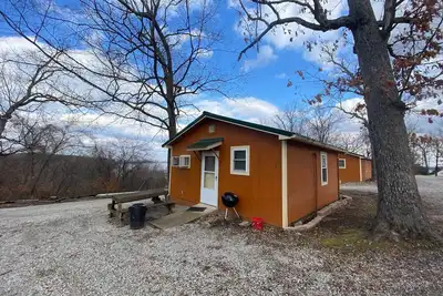 Image de Cabin 7 - Reel and Trigger